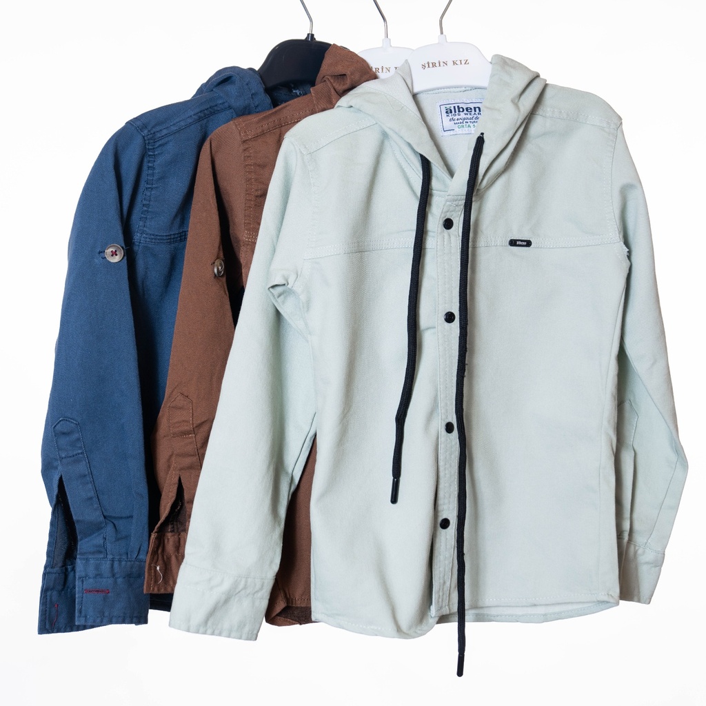 1072 Chemise capuche vert